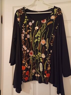 Colour Works Womens Size XL Embroidered Black Floral 3/4 Sleeves Top